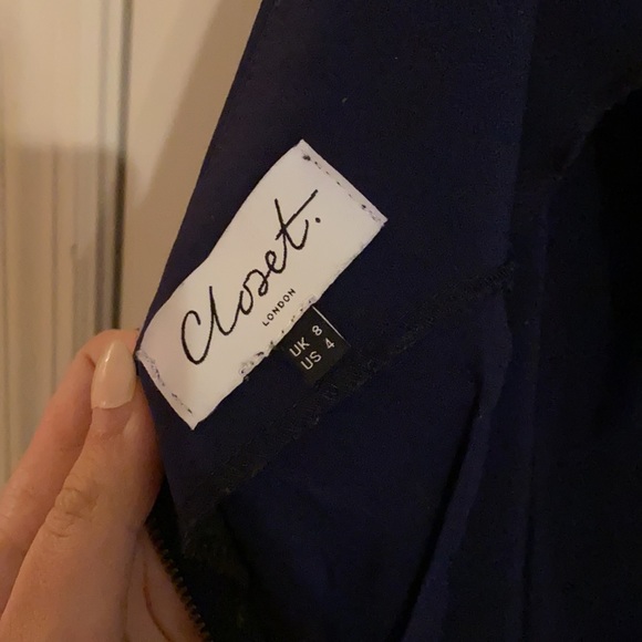 Closet London Floral Dress Navy 4 - Picture 6 of 7